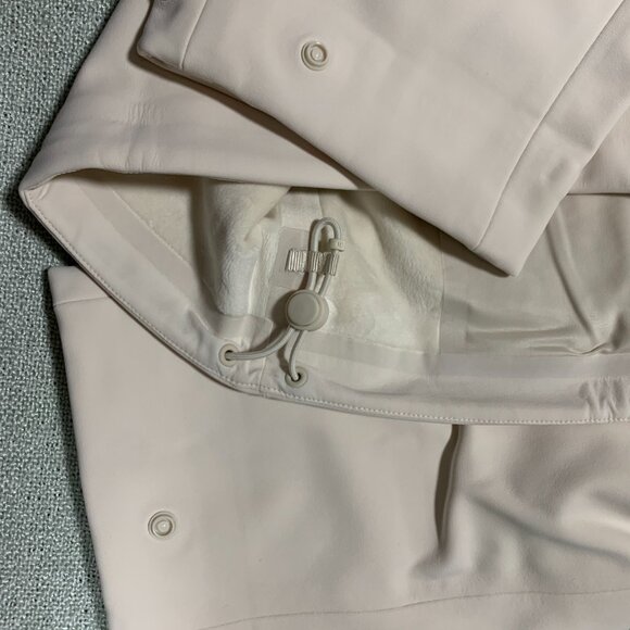 Lululemon NWT Women's Cross Chill City-to-Trail Jacket L Light Ivory - Picture 5 of 16